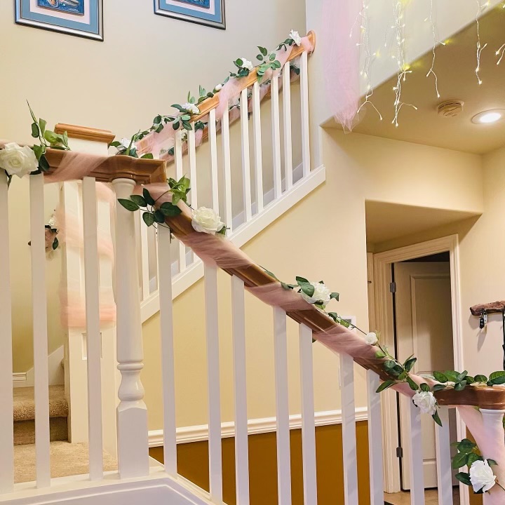 Staircase rose & greenery garland