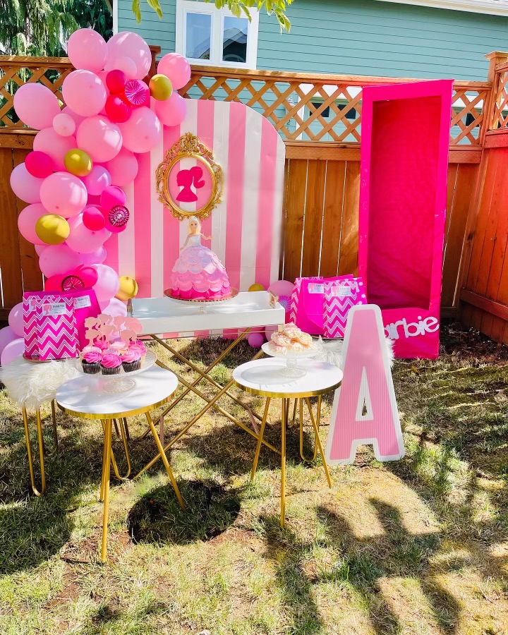Barbie pink balloon backdrop