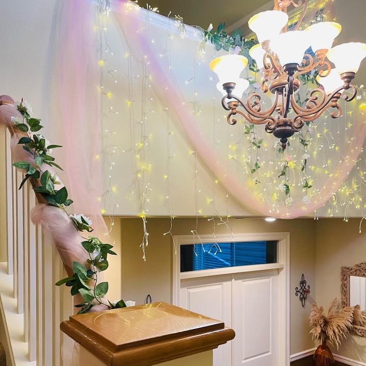 Fairy-light entryway drape
