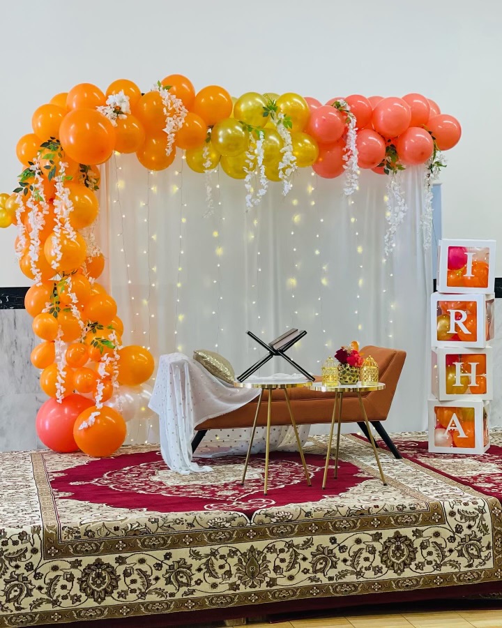 Coral & gold balloon arch